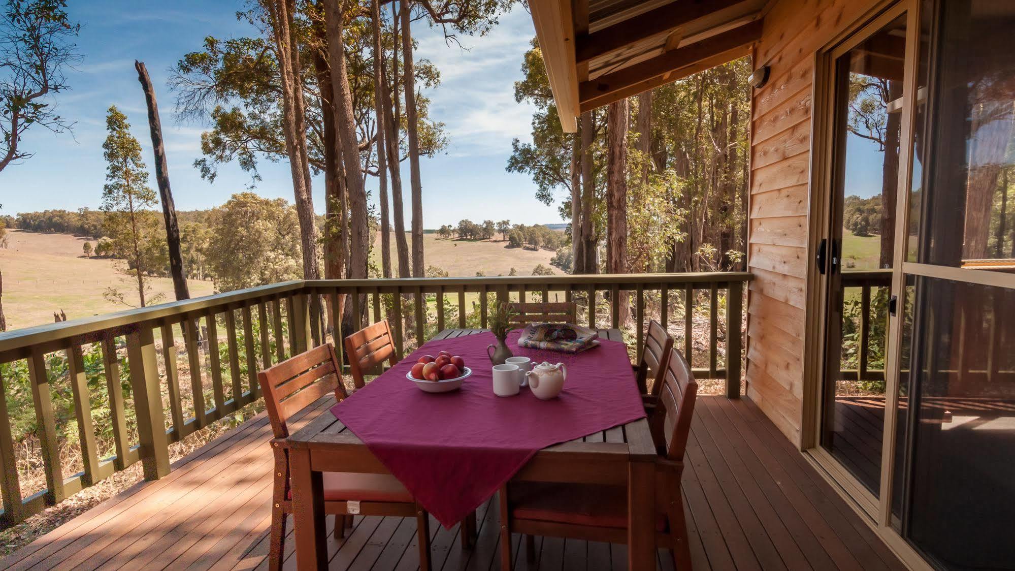 Balingup Heights Hilltop Forest Cottages Екстериор снимка