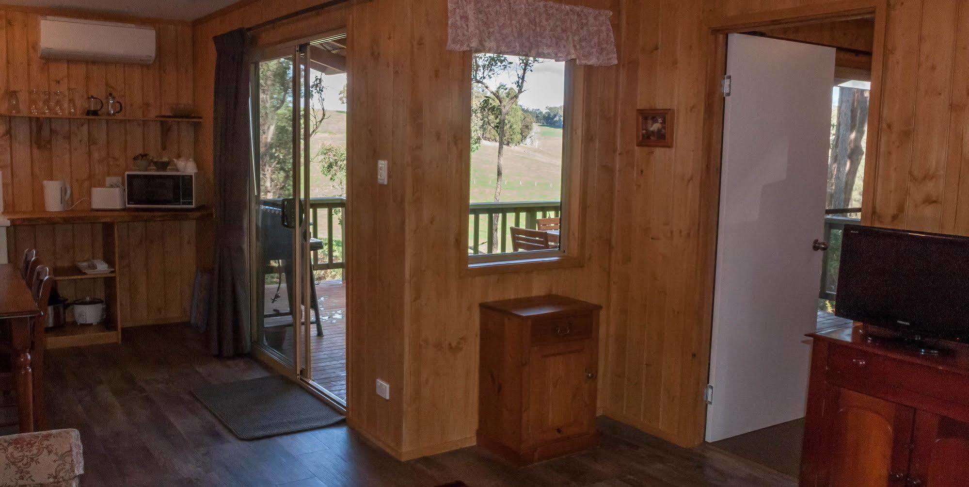 Balingup Heights Hilltop Forest Cottages Екстериор снимка