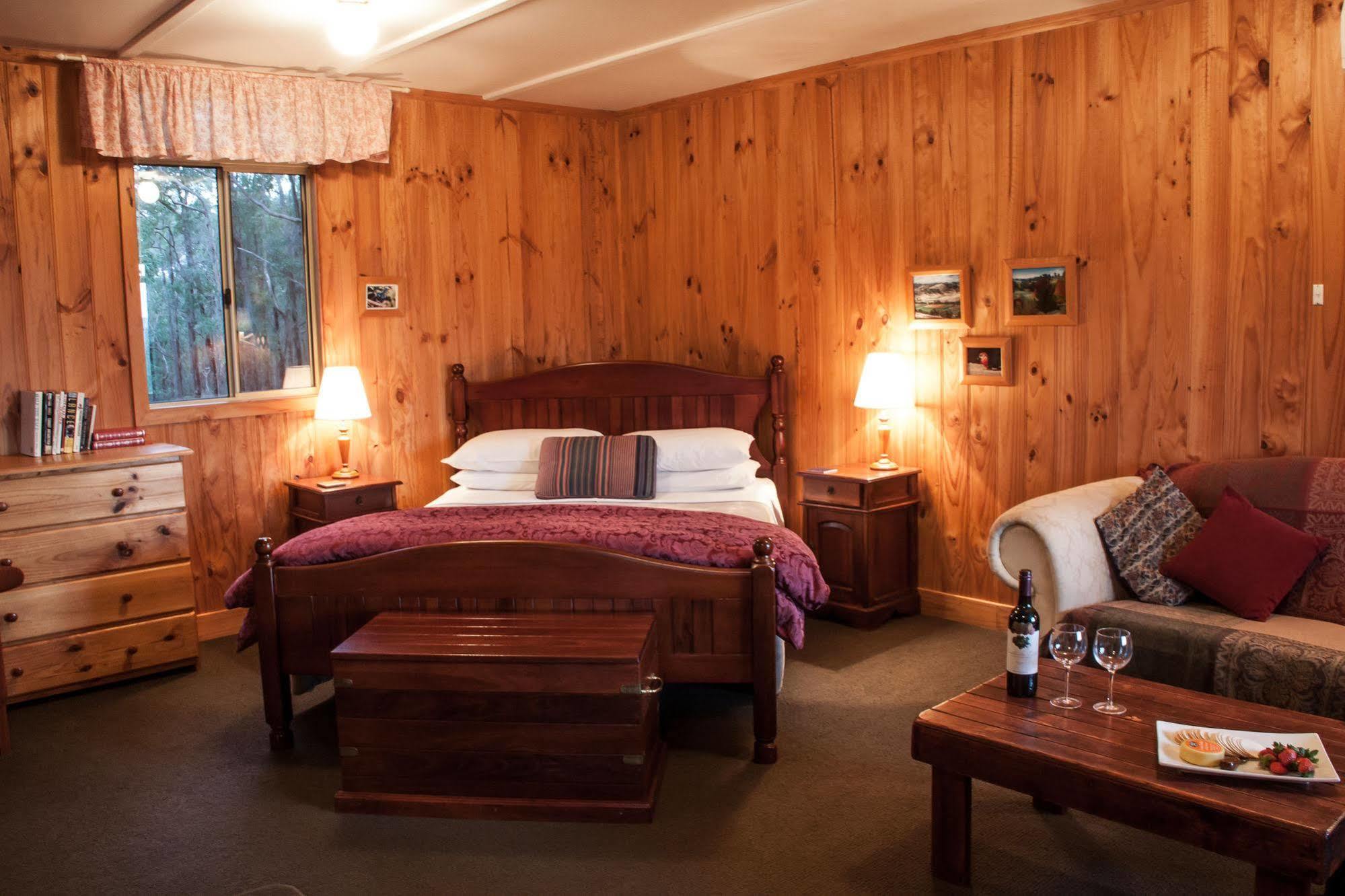 Balingup Heights Hilltop Forest Cottages Екстериор снимка